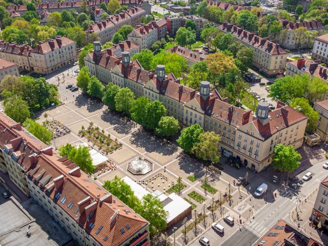 Plac Baczyńskiego widziany z lotu ptaka